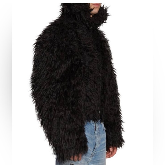 BALENCIAGA  RUNWAY FOX FUR CROP STYLE SIZE 52 unisex - Picture 1 of 9